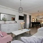 Apartments Fraj With Jacuzzi