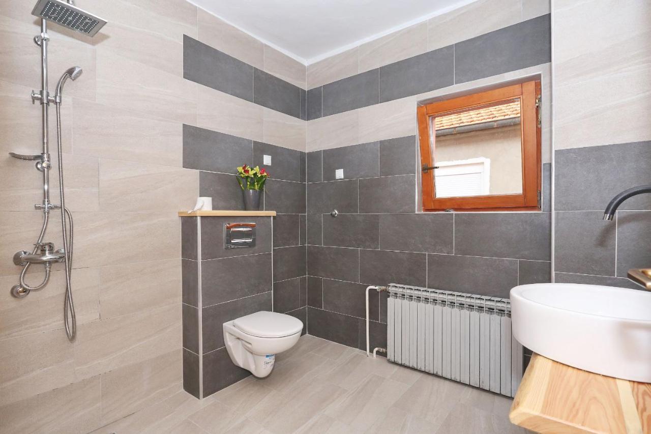Fraj With Jacuzzi Apartment Zadar