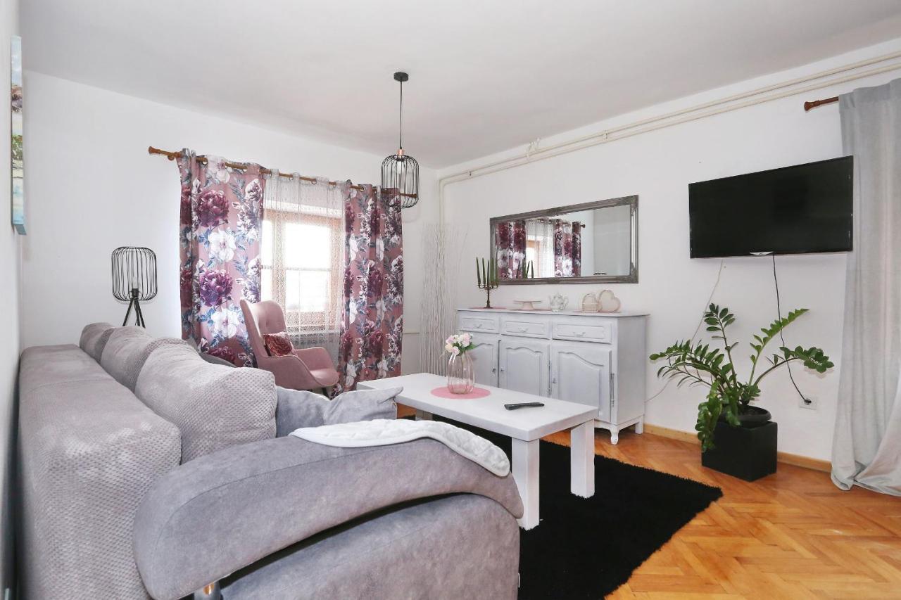 Apartment Fraj With Jacuzzi *