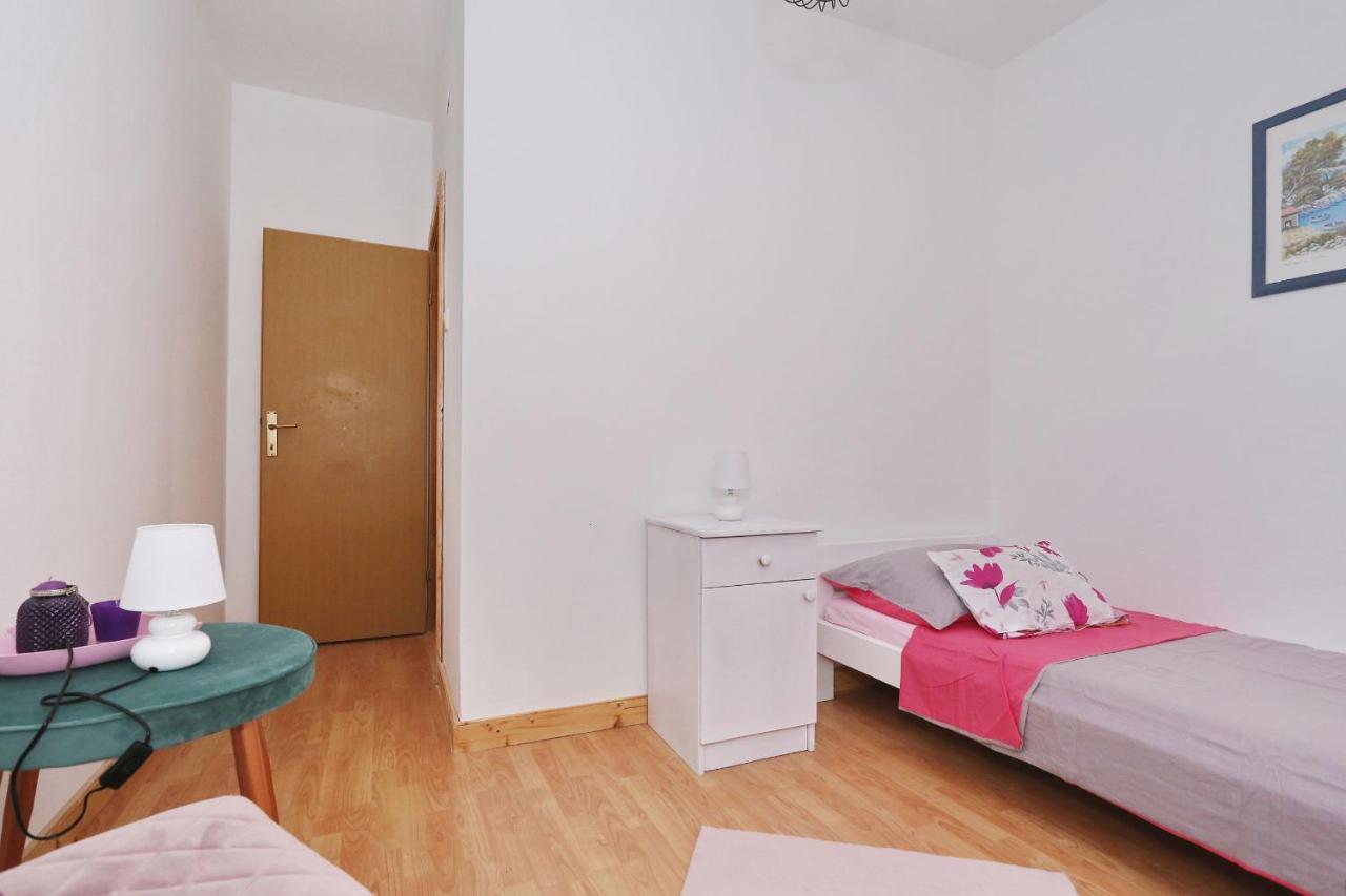 Apartment Fraj With Jacuzzi *